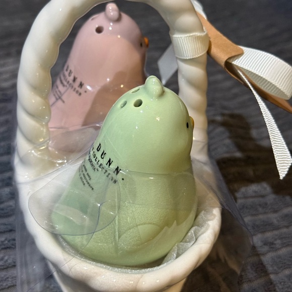 Rae Dunn Salt and Pepper Shaker Set - Green and Pink - Picture 12 of 12